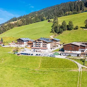 hotel-vorderronach.saalbachhinterglemmhotels.com/